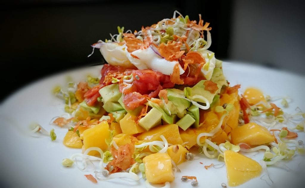 Mango-Avocado-Lachs-Ei-Türmchen_1