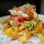 Mango-Avocado-Lachs-Ei-Türmchen