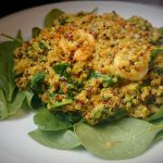 Quinoa-Curry mit Spinat und Garnelen